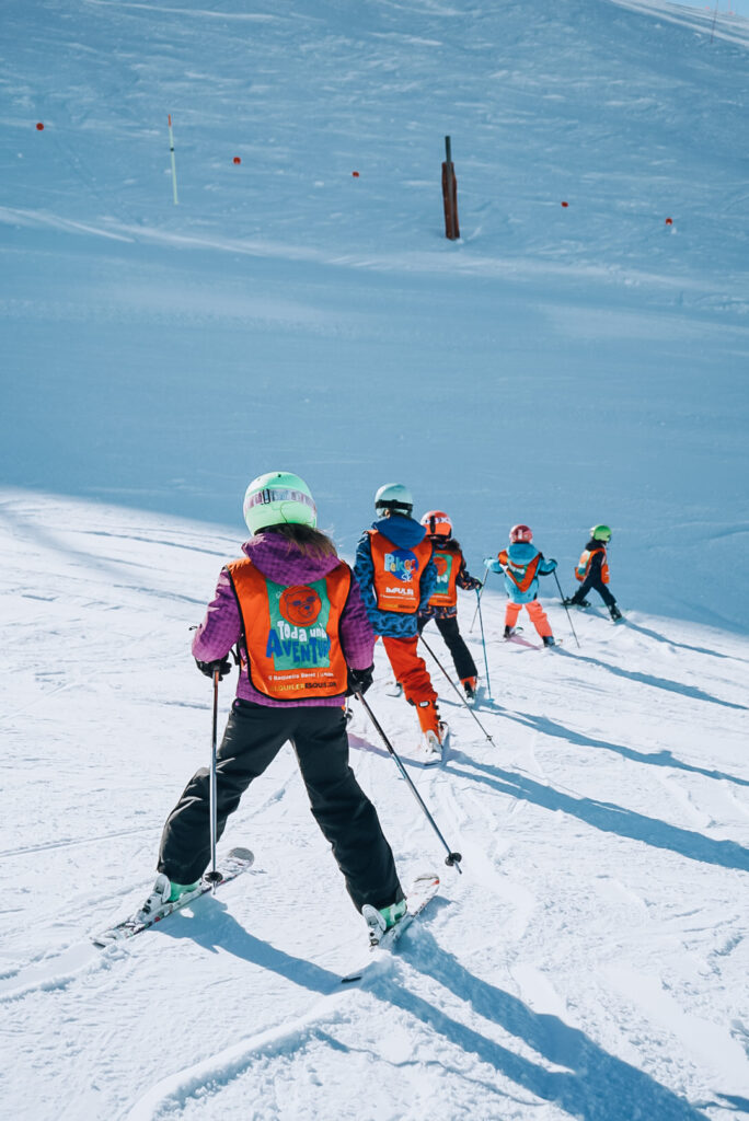 cursos y clases de esquí en baqueira